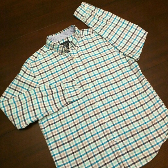 American Eagle Classic Fit Button Down - Large - Picture 3 of 4